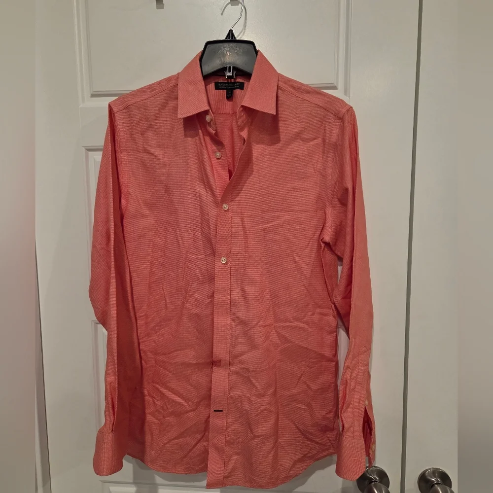 BANANA REPUBLIC MEN'S BUTTON DOWN SHIRT SIZE MEDIUM